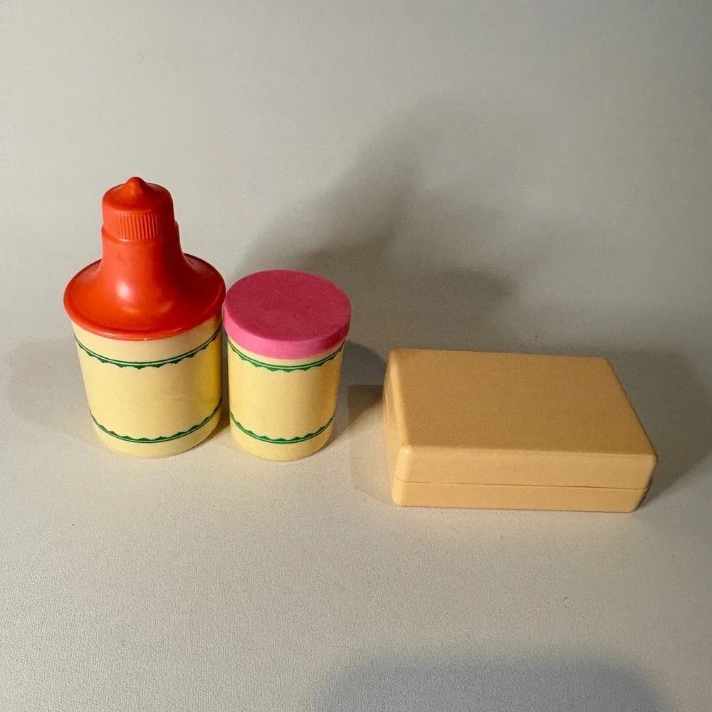 Vintage 1983 Cabbage Patch Kids Doll Accessories Soap Cotton Powder Set HC Toys